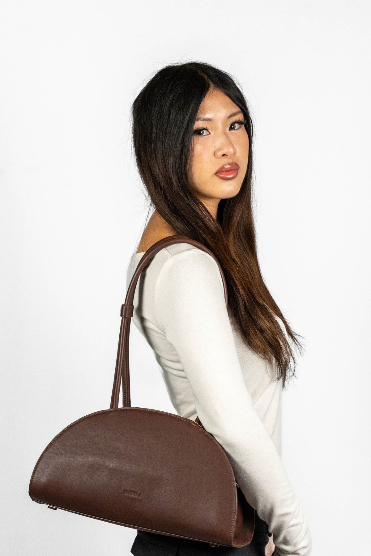 The Terra Expresso - Brown Leather Shoulder Bag | ALTRILA