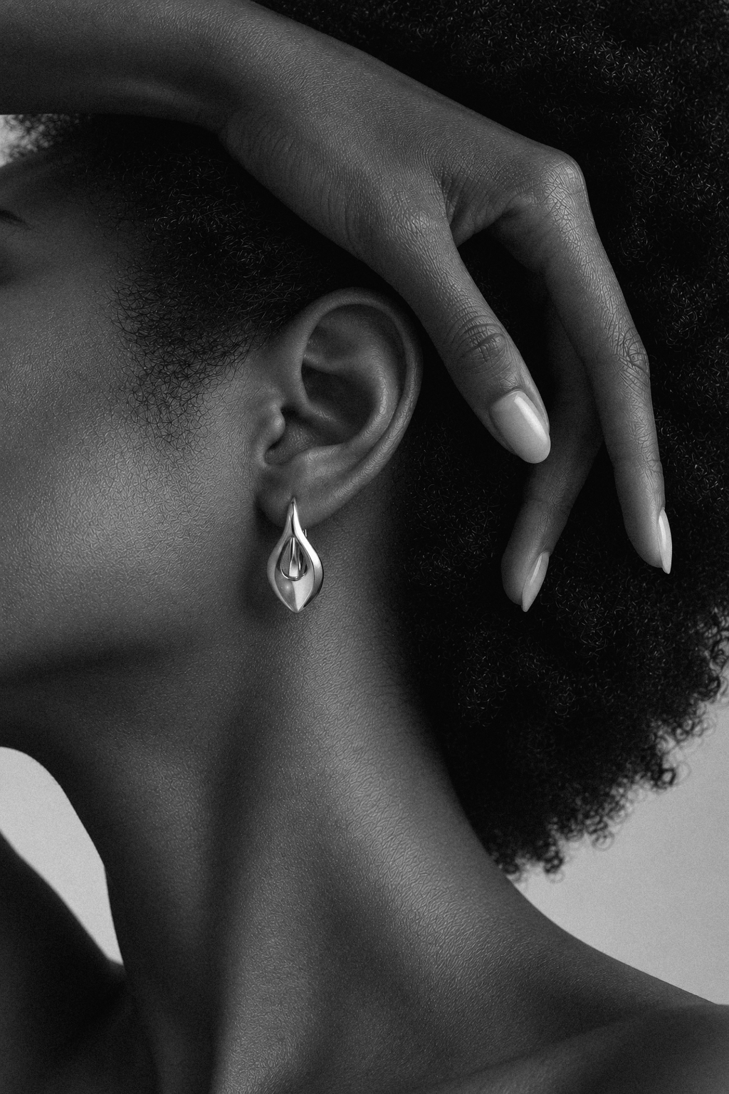 Minimalist Gold Earrings | Water-Resistant 18K Gold | ALTRILA